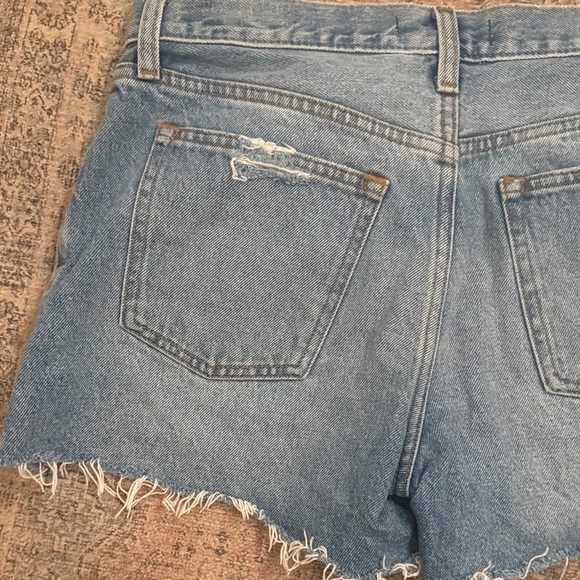 Abercrombie & Fitch boyfriend Mid rise short 4/27 - Picture 6 of 7